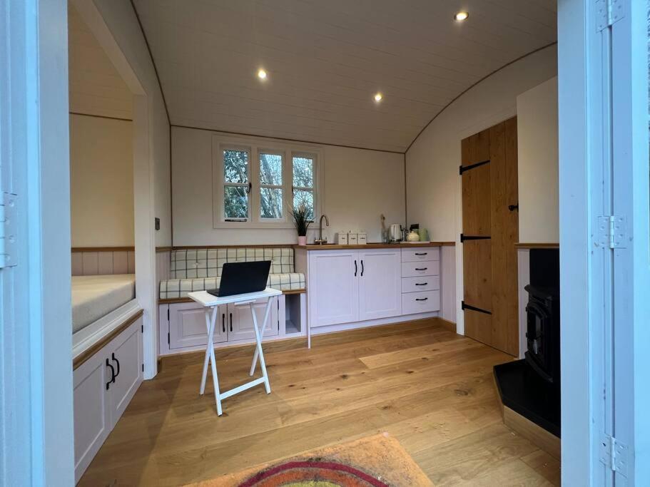Tranquil Spot Shepherds Hut Cinderford Εξωτερικό φωτογραφία